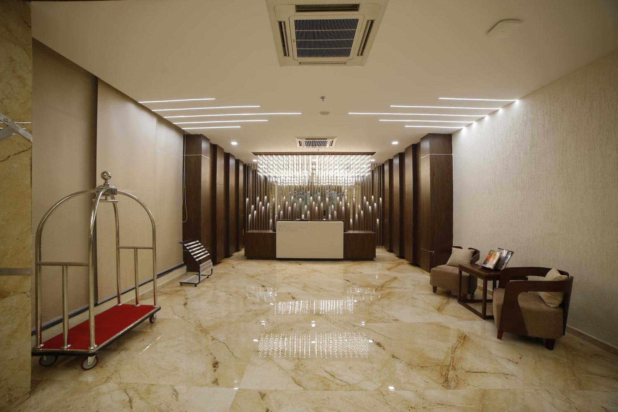 Hotel Annapurna De Royal Guntūr Dış mekan fotoğraf