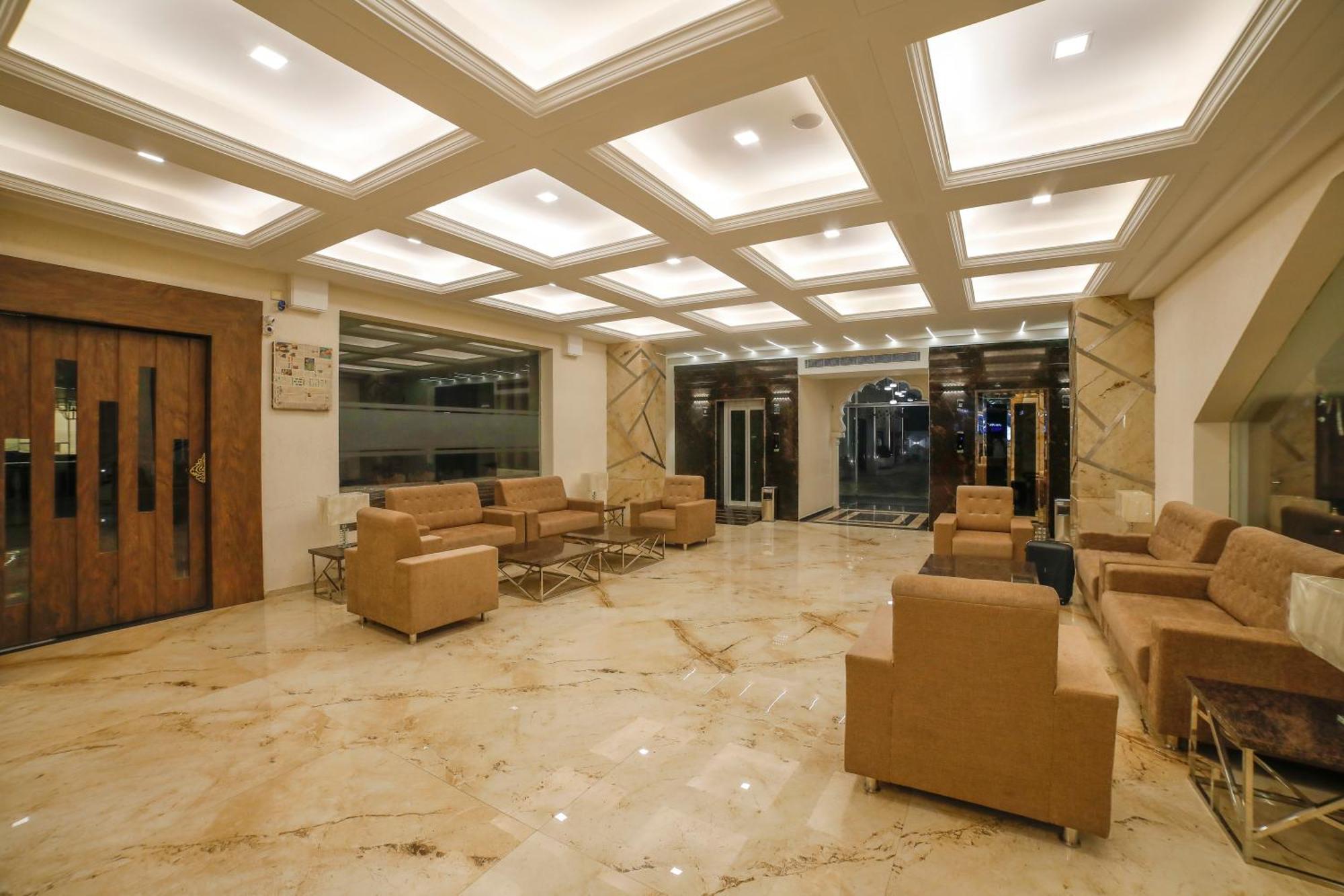 Hotel Annapurna De Royal Guntūr Dış mekan fotoğraf